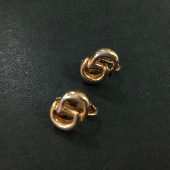 VINTAGE made in Germany Christian Dior gold tone clip on small logo earrings - Picture 2 of 9
